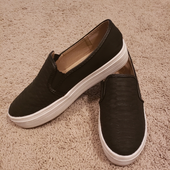 Slip on sneakers - Picture 3 of 3